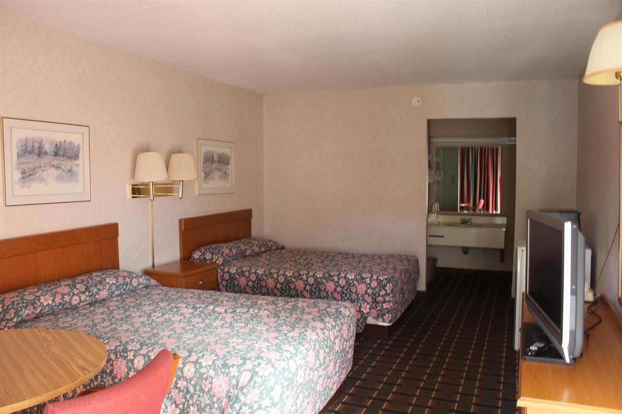 Town And Country Inn Suites Spindale Forest City Luaran gambar